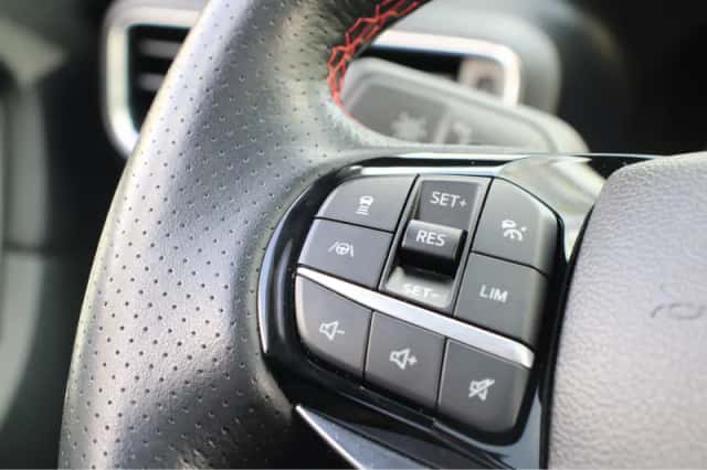 Ford Explorer (2024) thumbnail 15