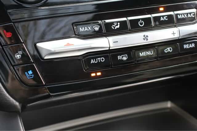 Ford Explorer (2024) thumbnail 25