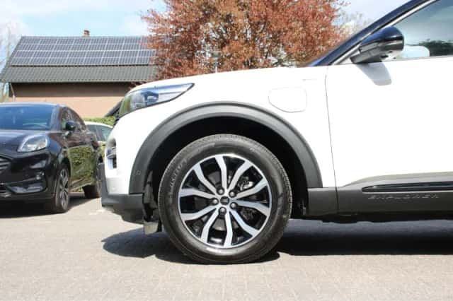 Ford Explorer (2024) thumbnail 43