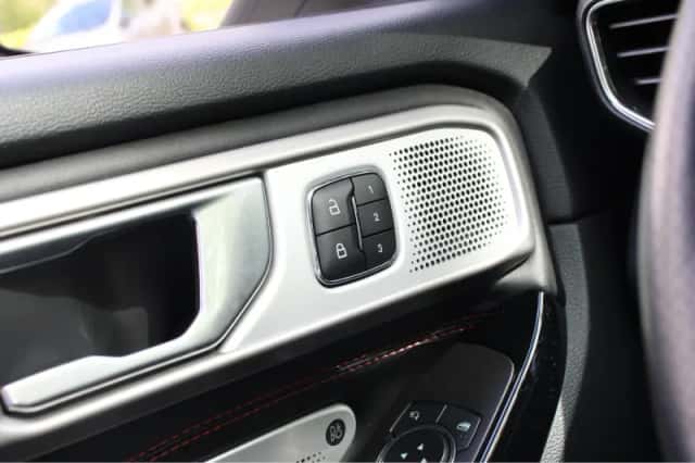Ford Explorer (2024) thumbnail 9