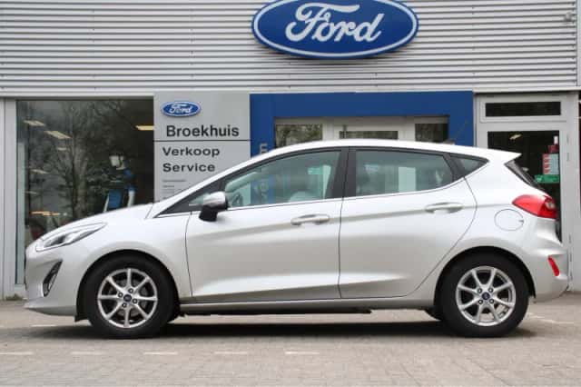 Ford Fiesta (2021) thumbnail 2
