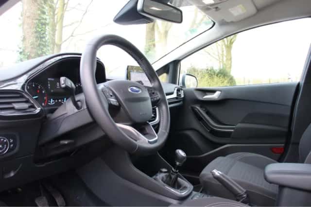 Ford Fiesta (2021) thumbnail 4