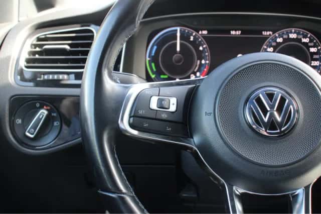 Volkswagen Golf (2020) thumbnail 12