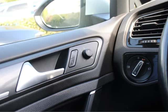 Volkswagen Golf (2020) thumbnail 16