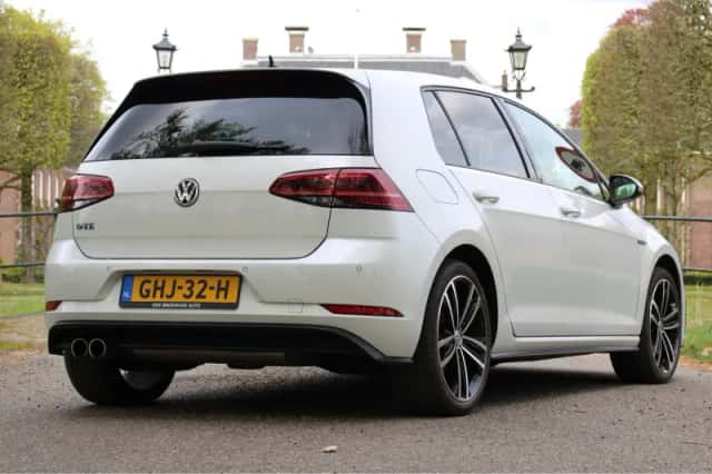 Volkswagen Golf (2020) thumbnail 3