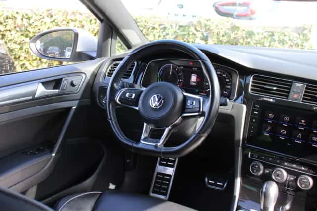 Volkswagen Golf (2020) thumbnail 10