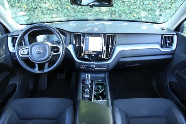 Volvo XC60 (2018) thumbnail 5