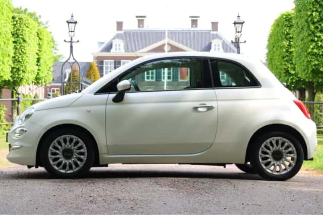 Fiat 500 (2017) thumbnail 2