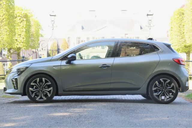 Mitsubishi Colt (2025) thumbnail 2
