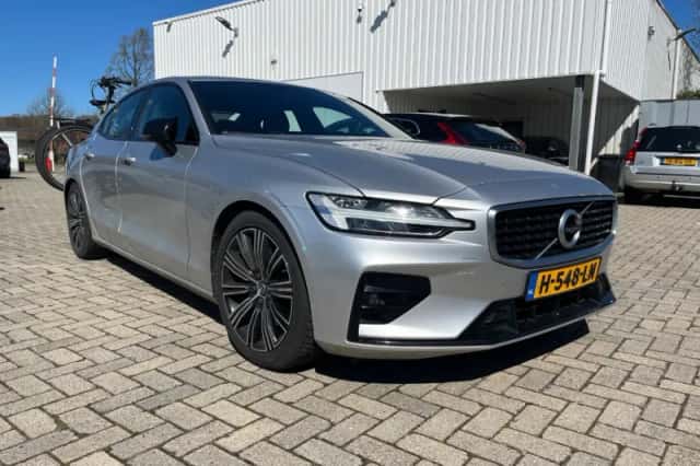 Volvo S60 (2020) thumbnail 4