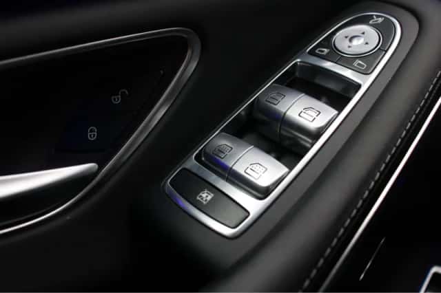 Mercedes-Benz S (2014) thumbnail 21