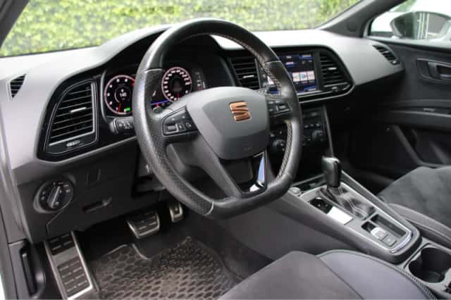 SEAT Leon (2020) thumbnail 4