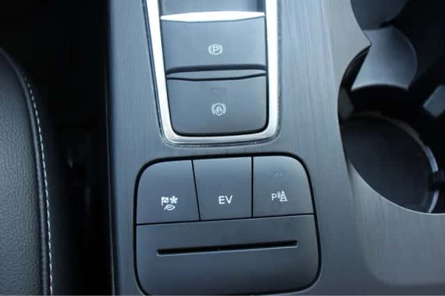 Ford Kuga (2020) thumbnail 29