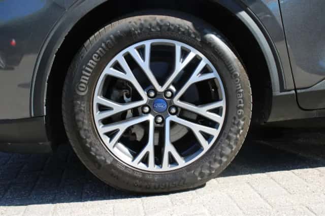 Ford Kuga (2020) thumbnail 38