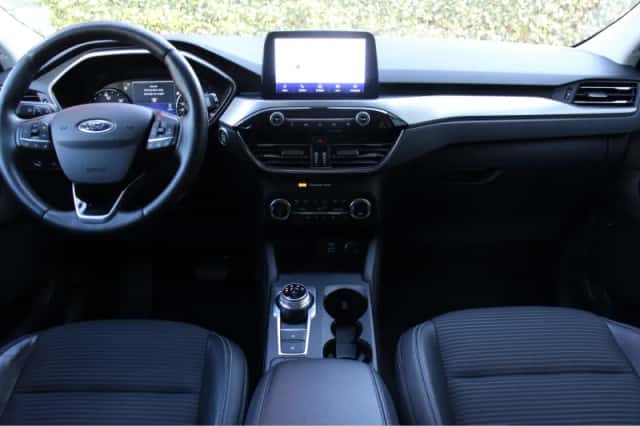 Ford Kuga (2020) thumbnail 5
