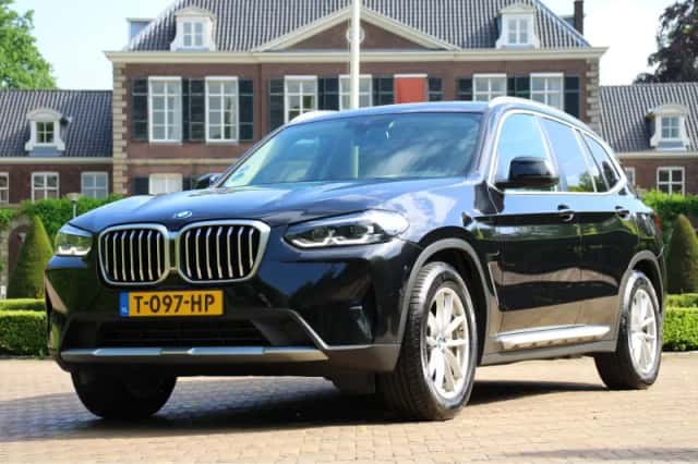 BMW X3 (2023) thumbnail 1