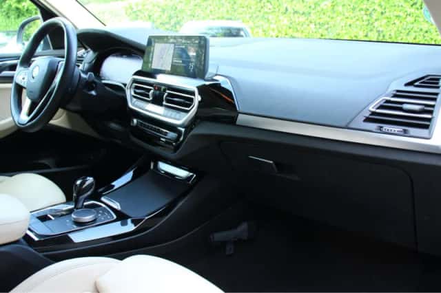 BMW X3 (2023) thumbnail 6