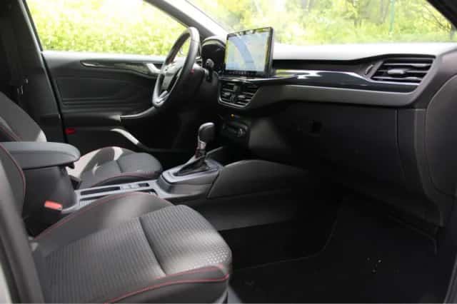 Ford Focus (2024) thumbnail 6