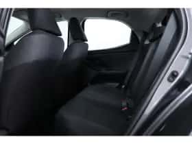 Toyota Yaris (2021) thumbnail 16