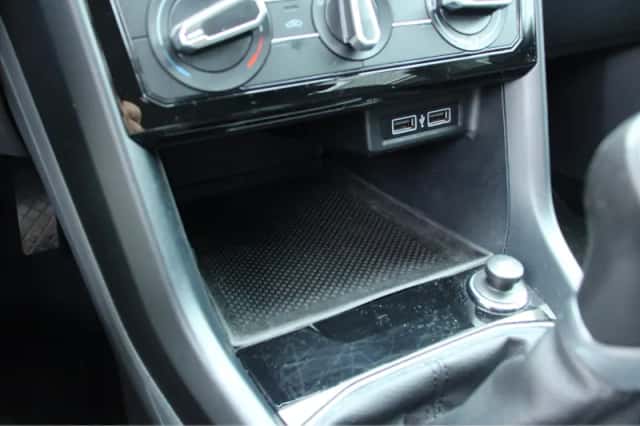 Volkswagen T-Cross (2019) thumbnail 21