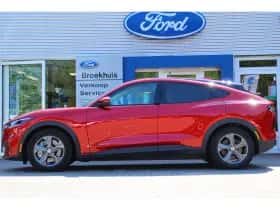 Ford Mustang Mach-E (2023) thumbnail 2