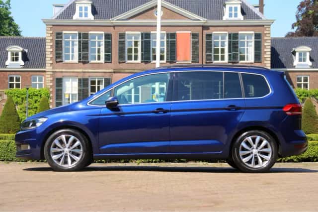 Volkswagen Touran (2020) thumbnail 2