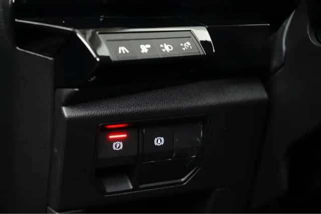 Renault Austral (2024) thumbnail 17