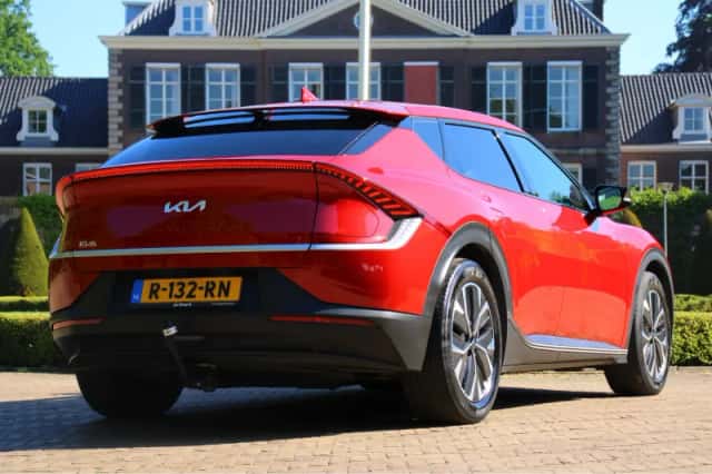 Kia EV6 (2022) thumbnail 3