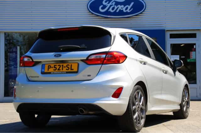 Ford Fiesta (2022) thumbnail 3