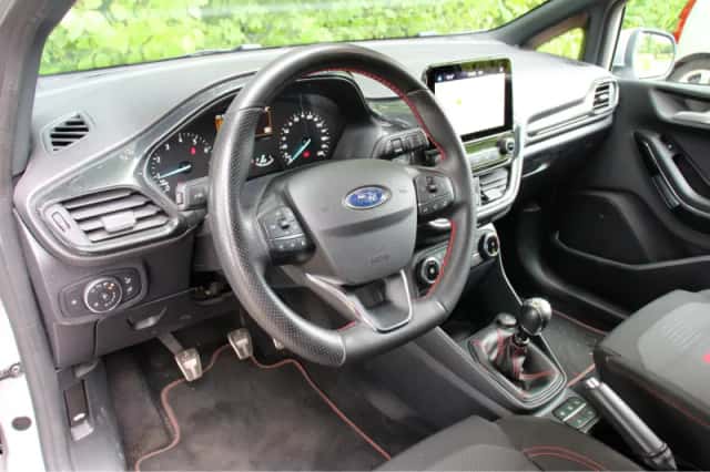 Ford Fiesta (2022) thumbnail 3