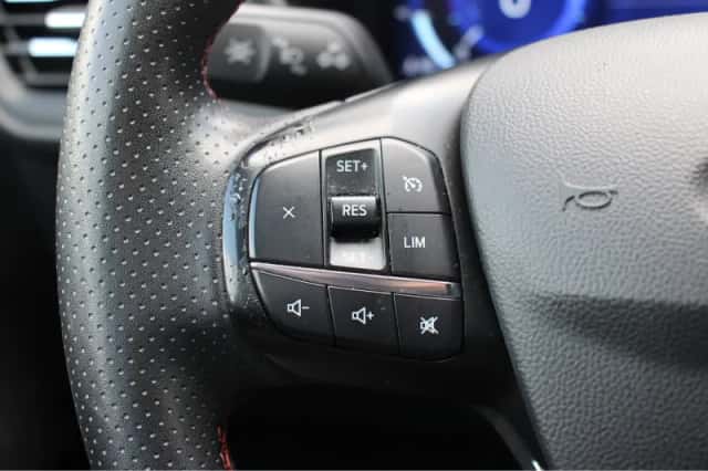 Ford Kuga (2022) thumbnail 18