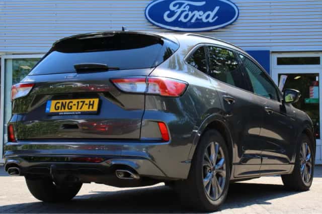 Ford Kuga (2022) thumbnail 3