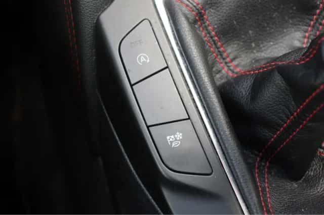 Ford Kuga (2022) thumbnail 26