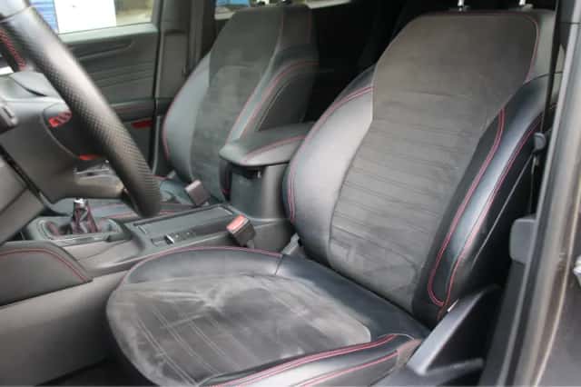 Ford Kuga (2022) thumbnail 31