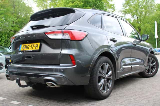 Ford Kuga (2022) thumbnail 42