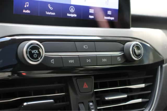 Ford Kuga (2020) thumbnail 23