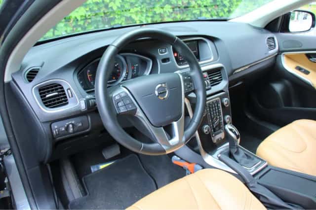 Volvo V40 (2019) thumbnail 4