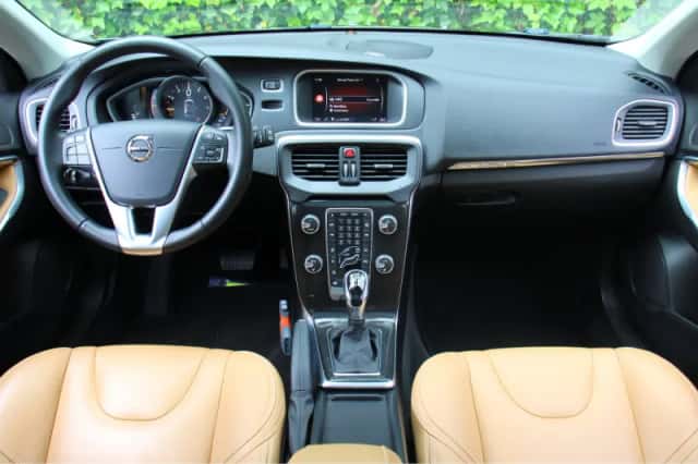Volvo V40 (2019) thumbnail 5