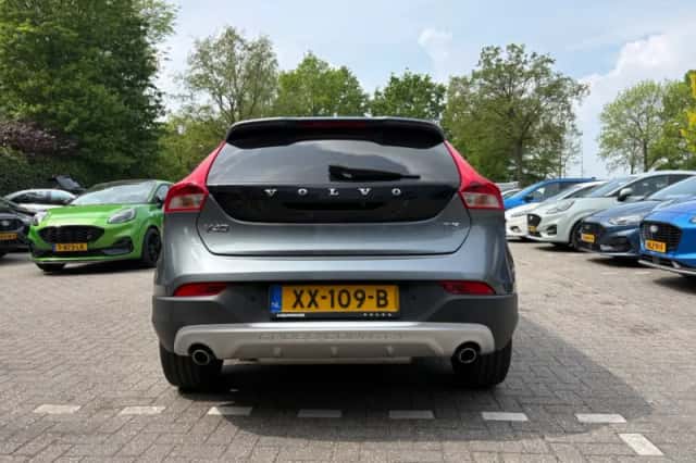 Volvo V40 (2019) thumbnail 5