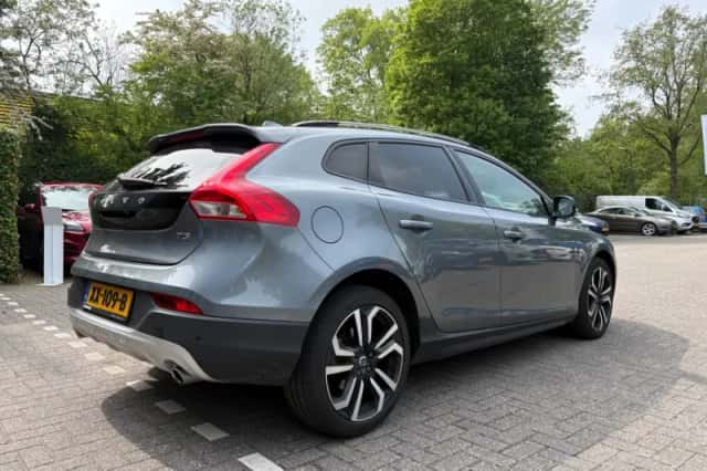 Volvo V40 (2019) thumbnail 6