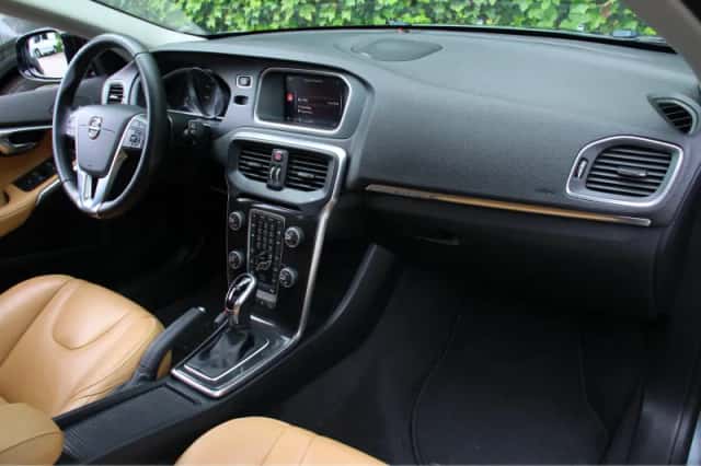 Volvo V40 (2019) thumbnail 6