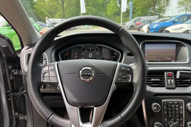 Volvo V40 (2019) thumbnail 8