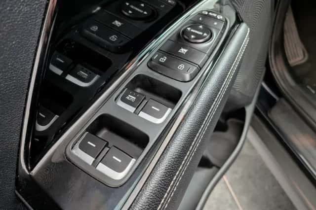 Kia Niro EV (2021) thumbnail 16