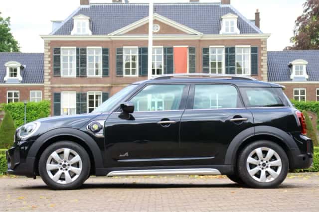MINI Countryman (2022) thumbnail 2