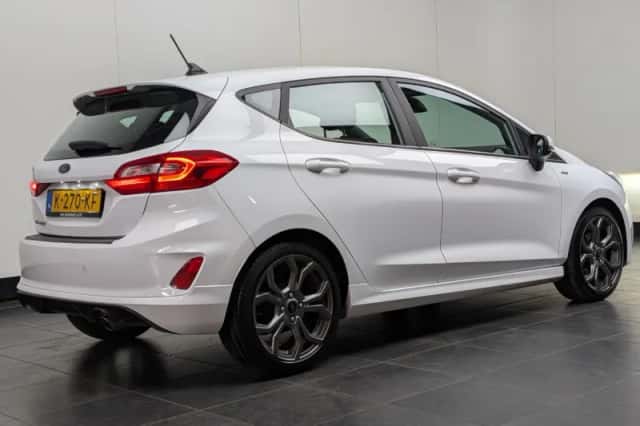 Ford Fiesta (2021) thumbnail 4