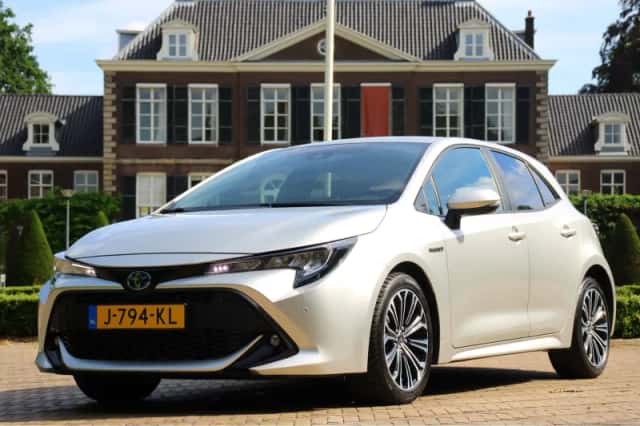 Toyota Corolla (2019) thumbnail 1
