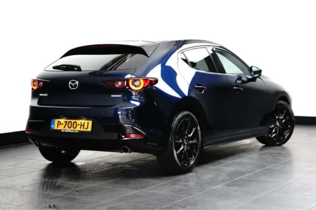 Mazda 3 (2022) thumbnail 4