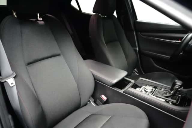 Mazda 3 (2022) thumbnail 6