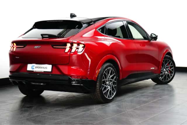 Ford Mustang Mach-E (2023) thumbnail 4