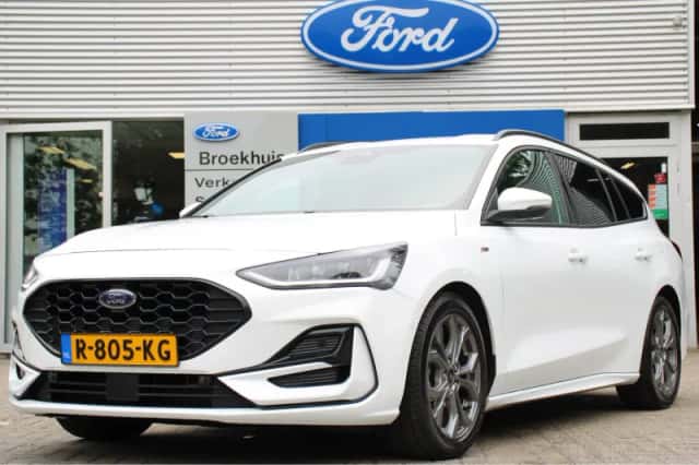 Ford Focus (2022) thumbnail 1
